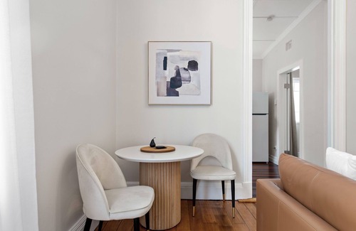 New Farm Apartamento | Art Deco w/ Modern Twist! 1Bed/1Bath/1Car ~ New Farm