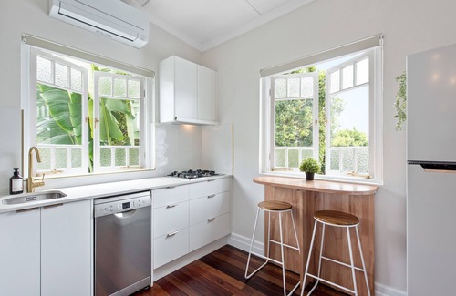 New Farm Apartamento | Art Deco w/ Modern Twist! 1Bed/1Bath/1Car ~ New Farm