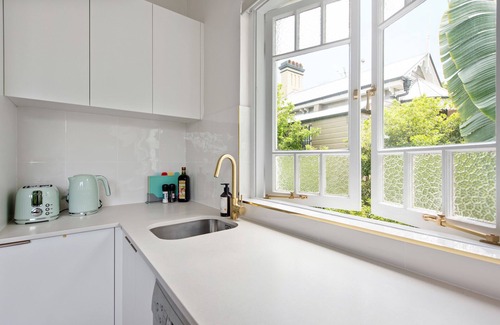 New Farm Apartamento | Art Deco w/ Modern Twist! 1Bed/1Bath/1Car ~ New Farm