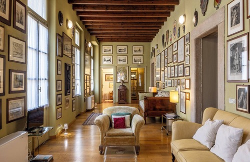 Brescia Antica Apartamento | Art Gallery Apartment: casa histórica en el centro de Brescia