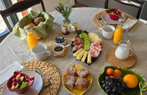 Biandronno Cama Y Desayuno | Art Garage Varese