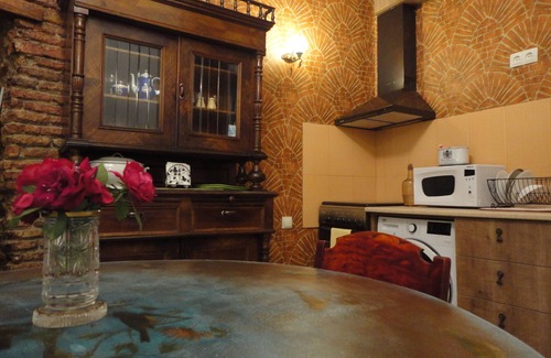 mtatsminda Apartamento | Art House Petunia: ¡tu puerta de entrada a la antigua Tbilisi!