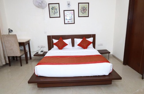 South City I Hotel | Art India hotels near to huda metro & fortis hospital