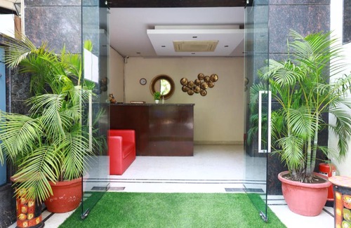 South City I Hotel | Art India hotels near to huda metro & fortis hospital