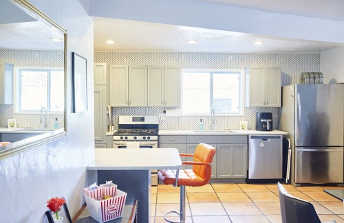 Encanto Casa | Art & Music-Inspired Getaway with Heated Pool + Lush Yard in Central Phx