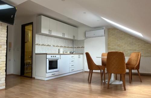Nis Apartamento | Art Studio
