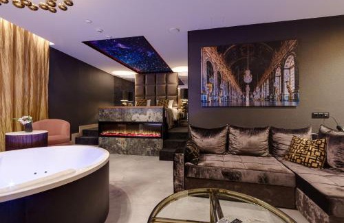City Centre Hotel | Art Suites Luxury Hotel