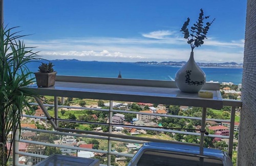 North Pattaya Apartamento | Art Under the Clouds 32nd floor sea view SuperHost
