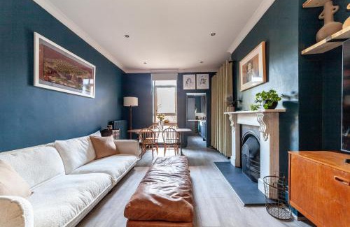 Dalston Apartamento | Arte Stays - 2 Bed Luxurious Flat, Garden, 5min Dalston st., Parking Available, Serviced Accommodation - up to 5 ppl