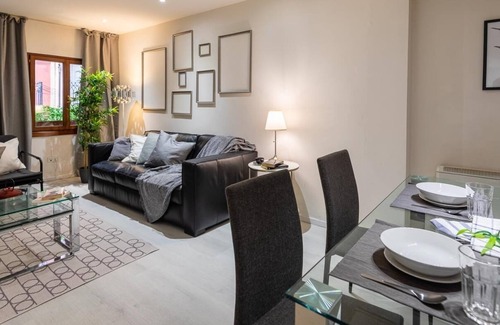 Bilbao Old Town Apartamento | Artekale by Forever Rentals. Apartamento de 2 dormitorios con wifi. Casco Viejo