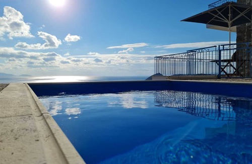 Marathon Villa | Artemisa, impresionantes vistas, Schinias, Atenas!Casa completa / piscina / EOT0208Κ92000302501