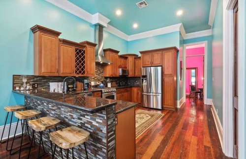 Faubourg Marigny Casa | Artful 5BR Oasis w/Pool & Hot Tub, Steps to FQ