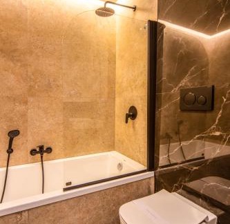 Naples City Centre Apartamento | Arthouse Lady Marys Tribunali Luxury Suite