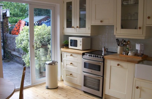 Passage East Casa | Artisan Cottage in Historic Village