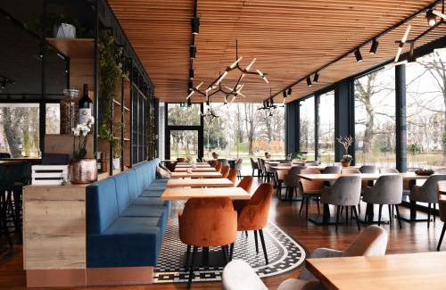 Kostrzyn Cama Y Desayuno | Artisan Park