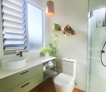 Grey Lynn Cabina | Artist Photographers Home Studio