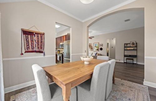 Cedar Park Casa | Artist Retreat at Cypress Creek - Hotub - Sleeps 9