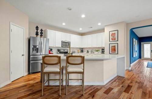 Leander Casa | Artist Retreat in North Austin - Endless Amenities