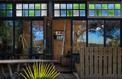Hepburn Springs Cabaña | Artist's Garden Cottage, Hepburn Springs Vic - Artist, David Bromley