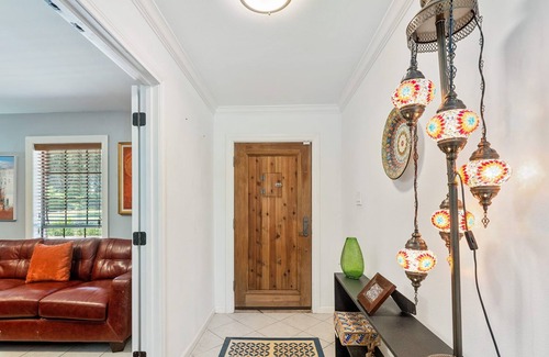Onion Creek Meadows Casa | Artist's Paradise | 3BR w/Country Setting on Creek