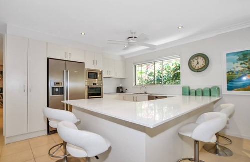 Surfers Paradise Casa | Artist’s Private Recluse - Surfers Paradise