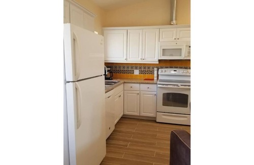 Nob Hill Casa | Artistic 1-BR House with 1-QN Bed & 1-Sofa Bed