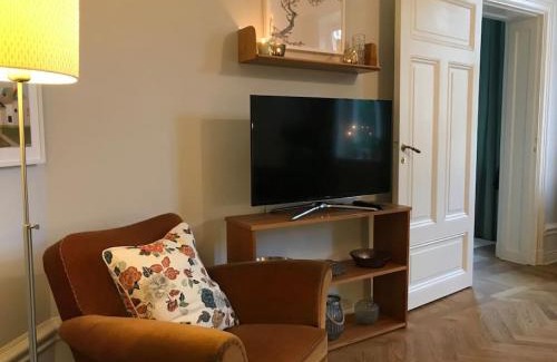 SoFo Apartamento | Artistic and light 2 room apartment in SoFo 65sqm
