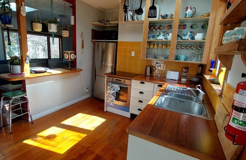 Raumati South Casa | Artistic cottage and Garden sanctuary