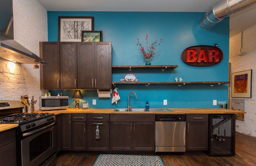 Michigan City Casa | Loft artística cerca de las playas del lago Michigan, cervecerías artesanales y tiendas de venta