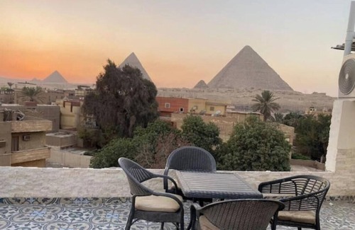 Al Haram Apartamento | Artistic Pyramids View & Hot Tub