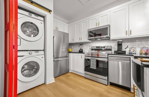 Union City Casa | Artistic Retreat 10 min to Airport & near Downtown