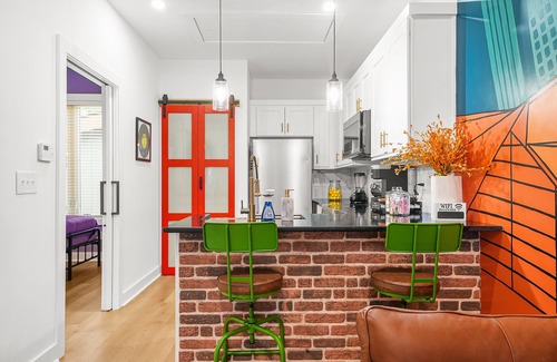 Union City Casa | Artistic Retreat 10 min to Airport & near Downtown
