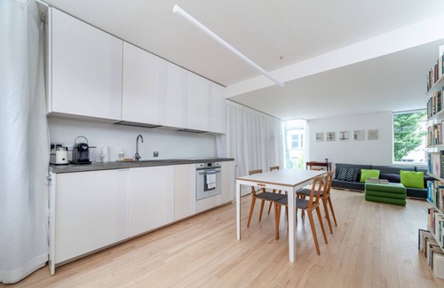 Herne Hill Casa | Artistic & Stylish Gem In The City