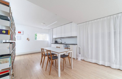 Herne Hill Casa | Artistic & Stylish Gem In The City