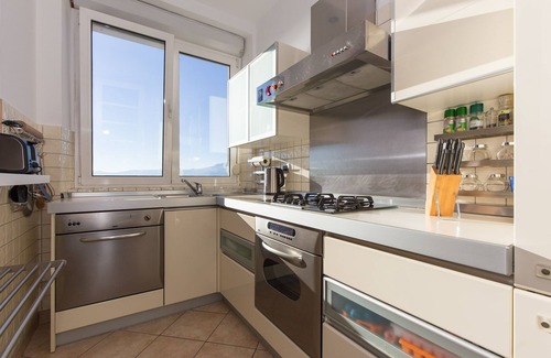 Rijeka Apartamento | Apartamento de diseño artístico con magníficas vistas al mar.