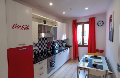 Treviso Apartamento | Artistika - Convenient to downtown Treviso, the train station and all services
