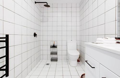Newton Apartamento | Artists Retreat in the Heart of the City 1 BR BA