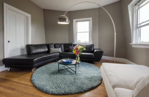 West End Apartamento | Artsy 2-bedroom apartment in Providence's West End