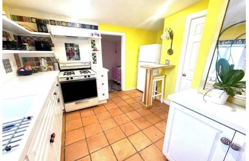 Burbank Casa | Sweet 1Br Swan's Nest by Park, Shop/Restr, Airport