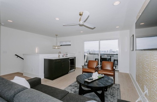 Nashville Apartamento | Artsy Luxe Nashville Stay | Perfect for Groups