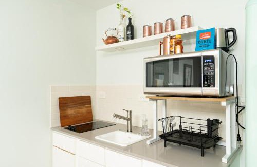 Dawson Apartamento | Artsy, private Gem near Iconic South Congress