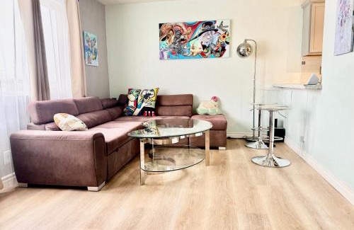 Logan Heights Apartamento | Artsy smart home near Downtown & Balboa Park