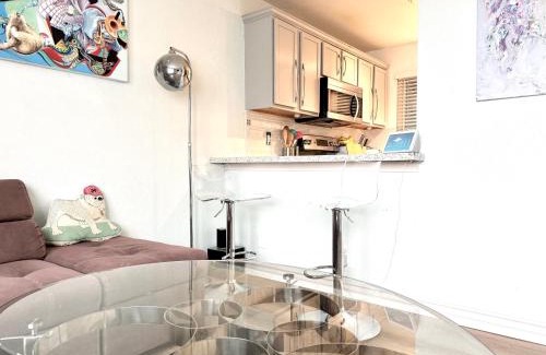Logan Heights Apartamento | Artsy smart home near Downtown & Balboa Park