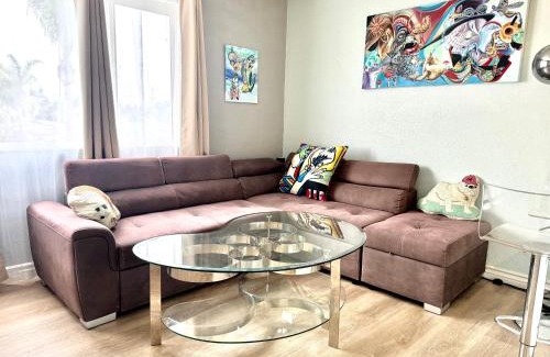 Logan Heights Apartamento | Artsy smart home near Downtown & Balboa Park