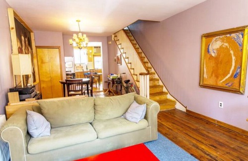 South Philadelphia Casa | Artsy | Traditional Rowhome | South Philly
