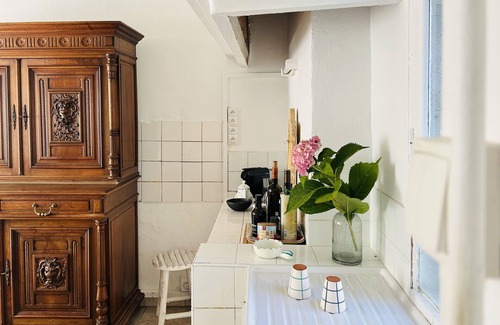 Roquecourbe Casa | Arty" country house completely renovated