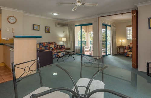Broadbeach Hotel | Aruba Beach Resort