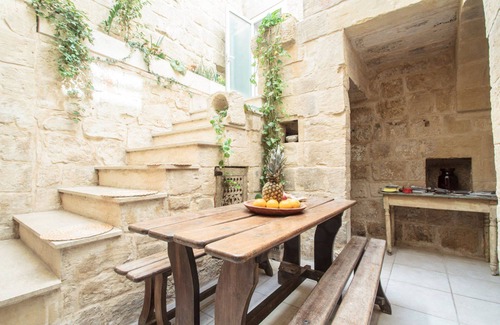 Rabat Casa | Como auténtico como es posible, experimentar una pared doble Piedra 1ª Mano