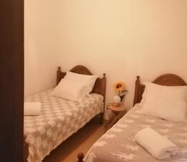Sao Juliao de Palacios e Deilao Casa | As três irmãs