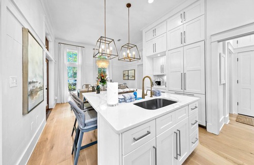 Watercolor Casa | As you Wish: Watercolor 3BR + Loft/3.5B Coastal Craftsman Masterpiece, Renovated
